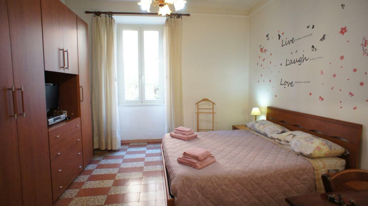 Angoletto Di Trastevere Рим Экстерьер фото