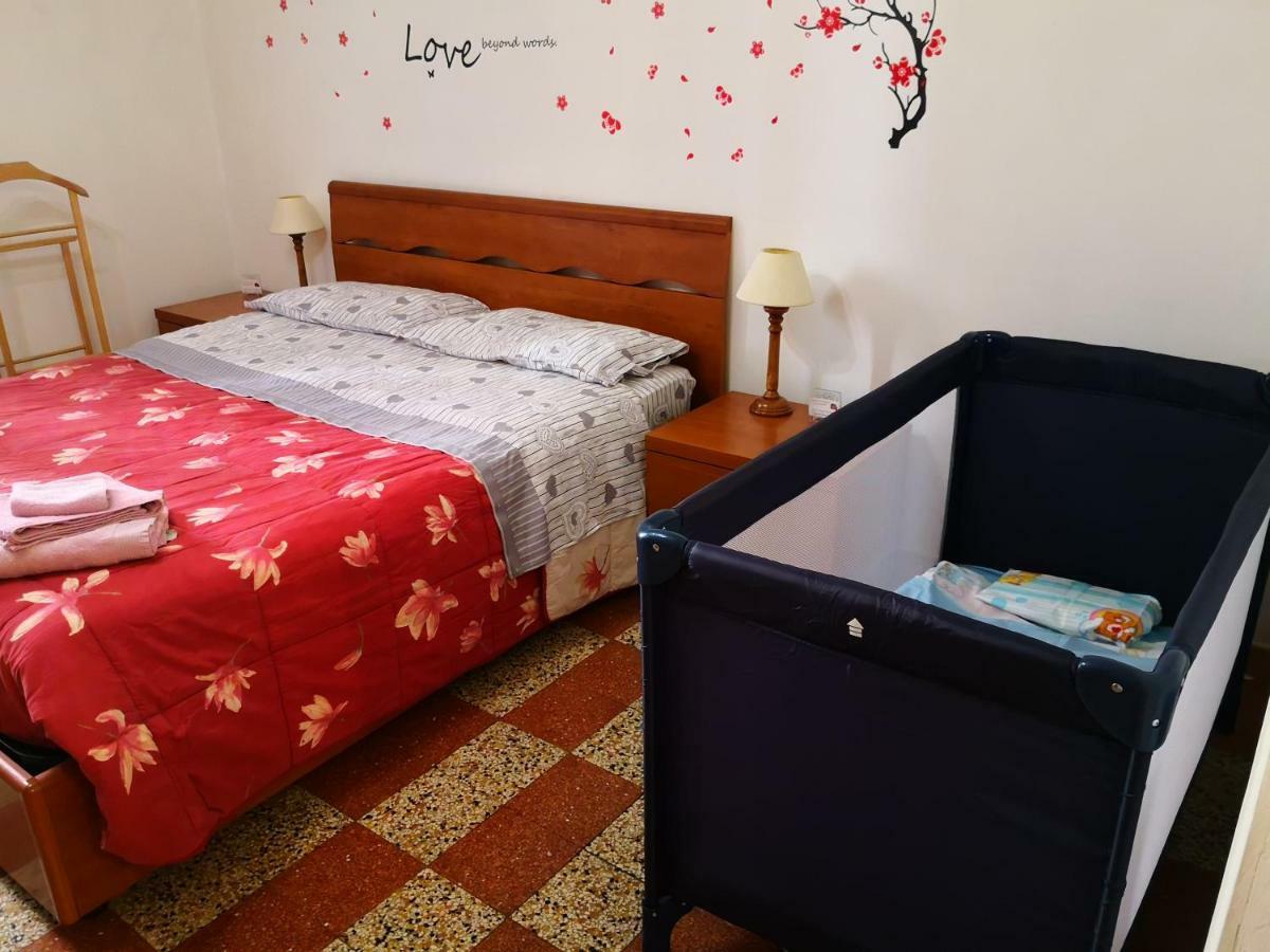 Angoletto Di Trastevere Рим Экстерьер фото